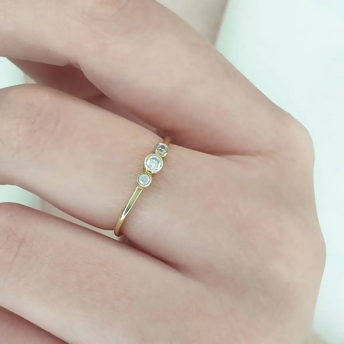 0,15ct Diamonds In Solid Gold Ring