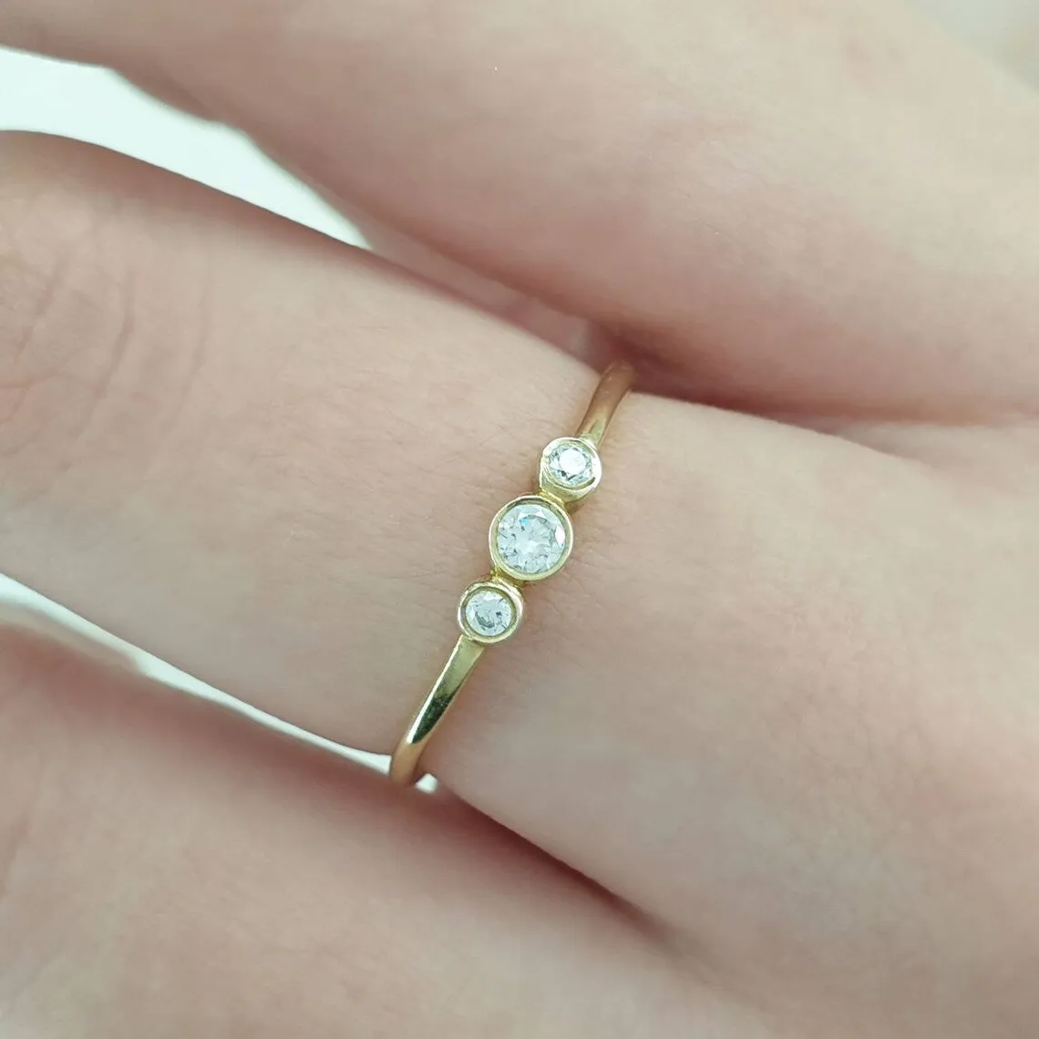 0,15ct Diamonds In Solid Gold Ring