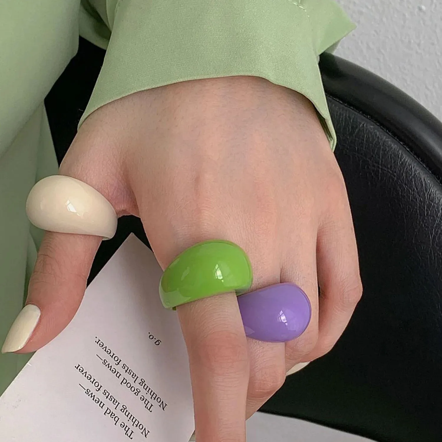 Big Round Acrylic Resin Rings.