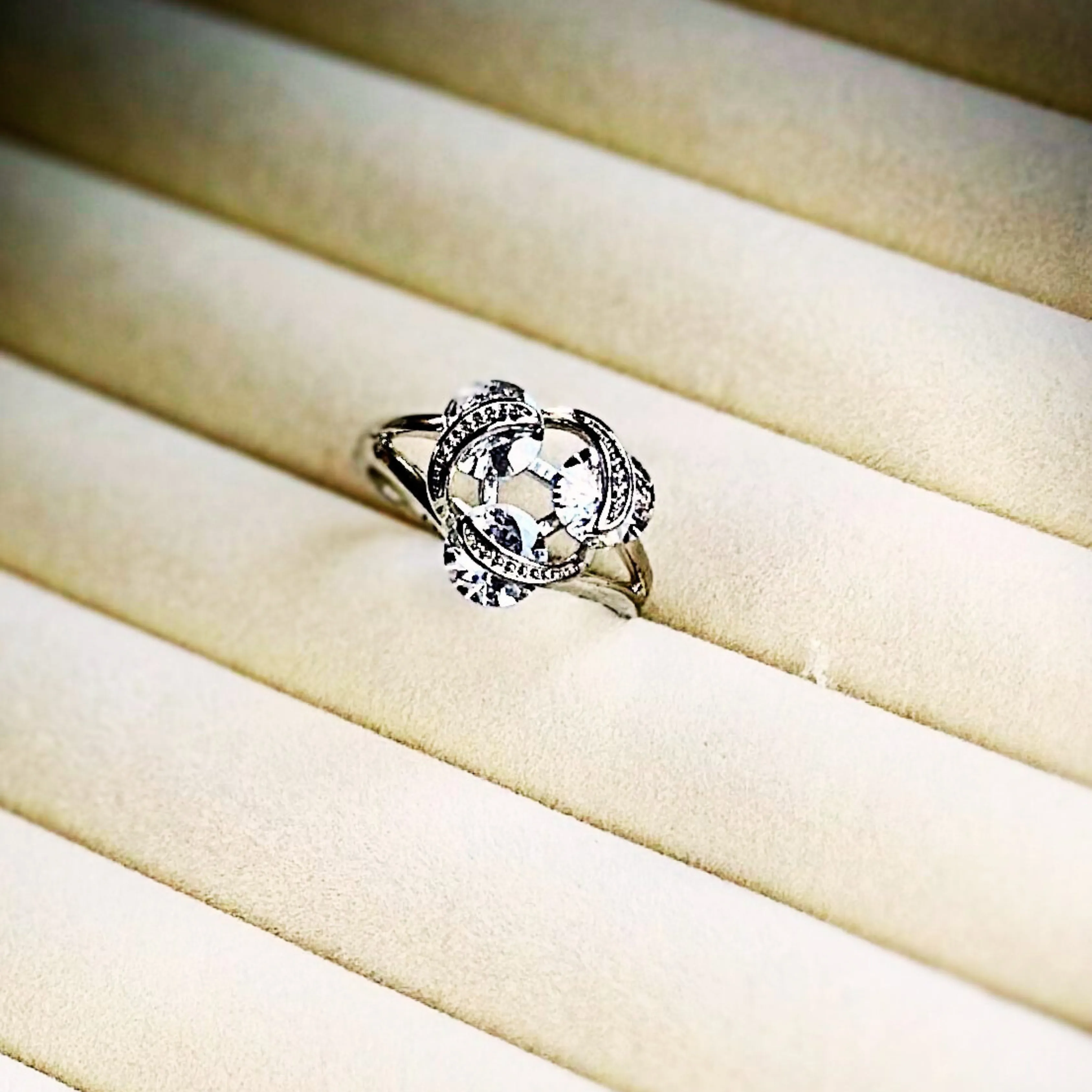 Contemporary Adjustable Finger Ring For Women & Girl (Free Size)