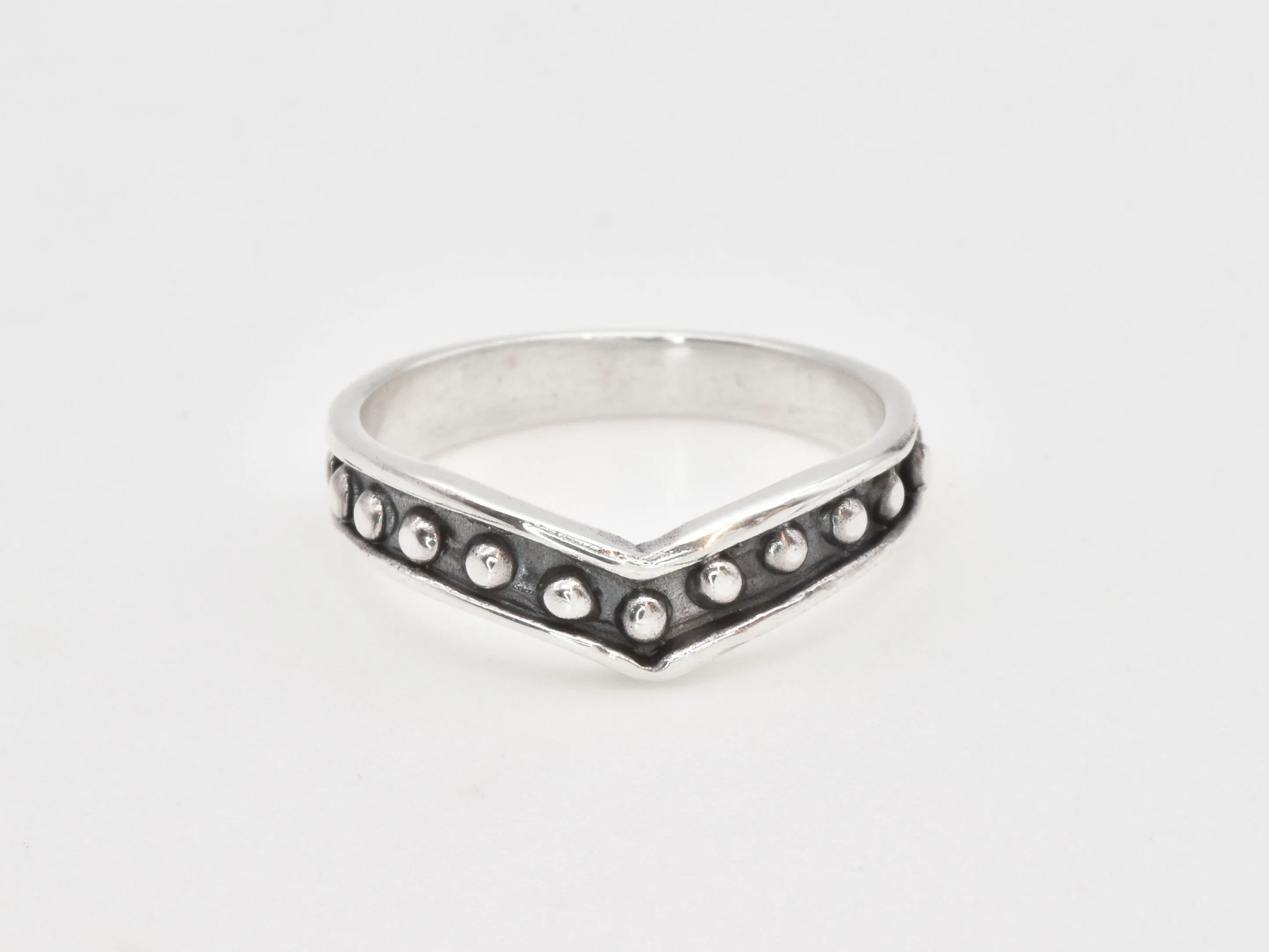 Dotted Chevron Ring - Wishbone Ring - V Shape Dotted Ring