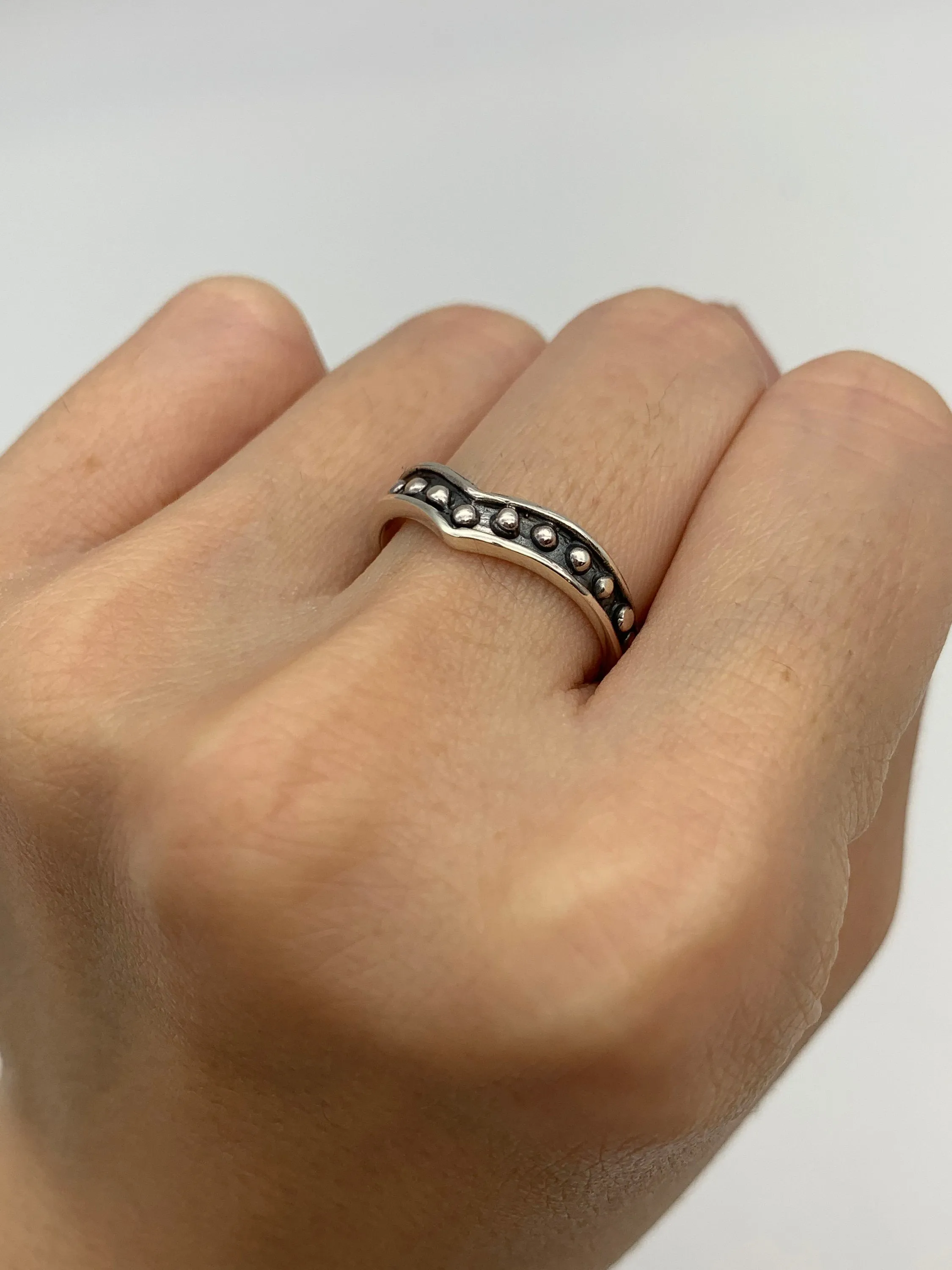 Dotted Chevron Ring - Wishbone Ring - V Shape Dotted Ring
