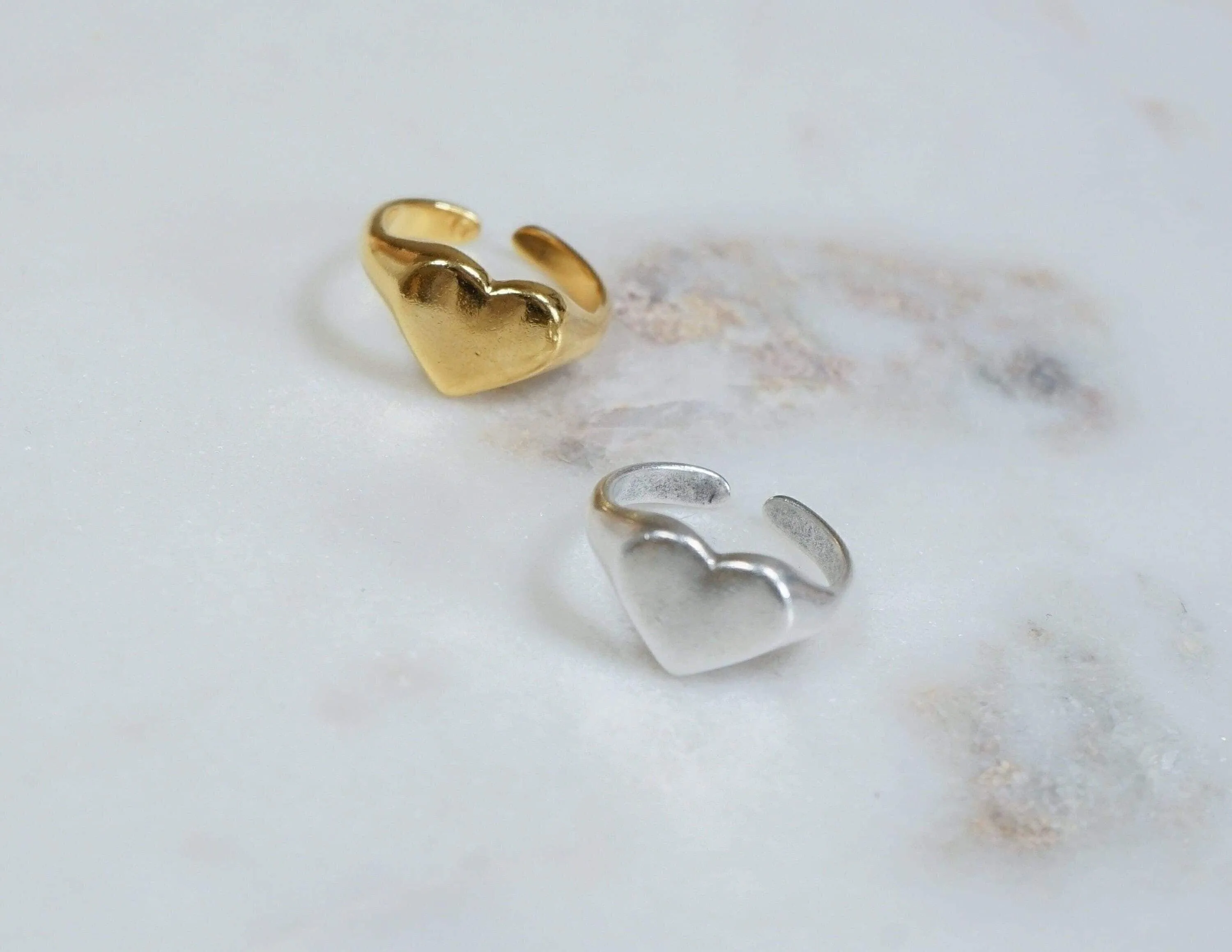 Gold Signet Heart Ring
