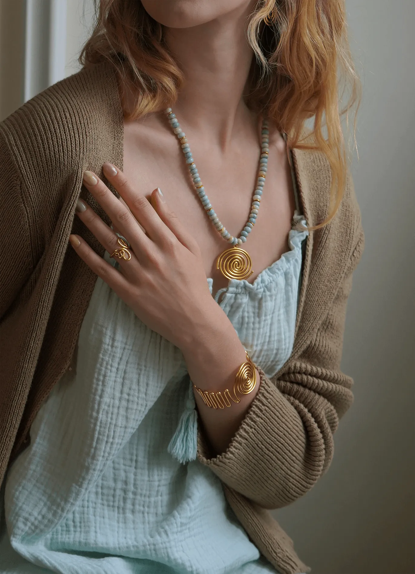 Golden spiral gold ring