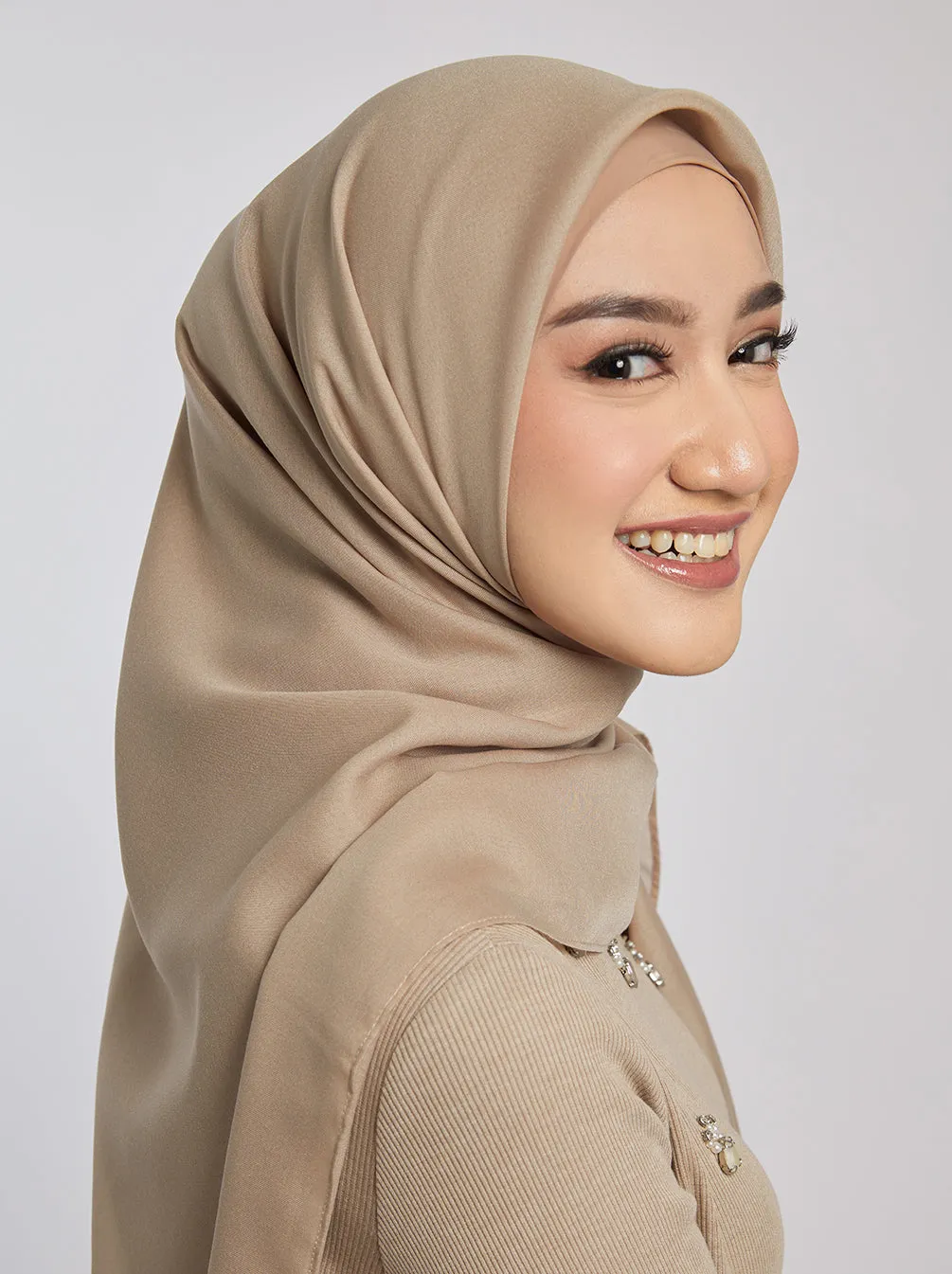 LIGHT VOILE SCARF PLAIN LATTE