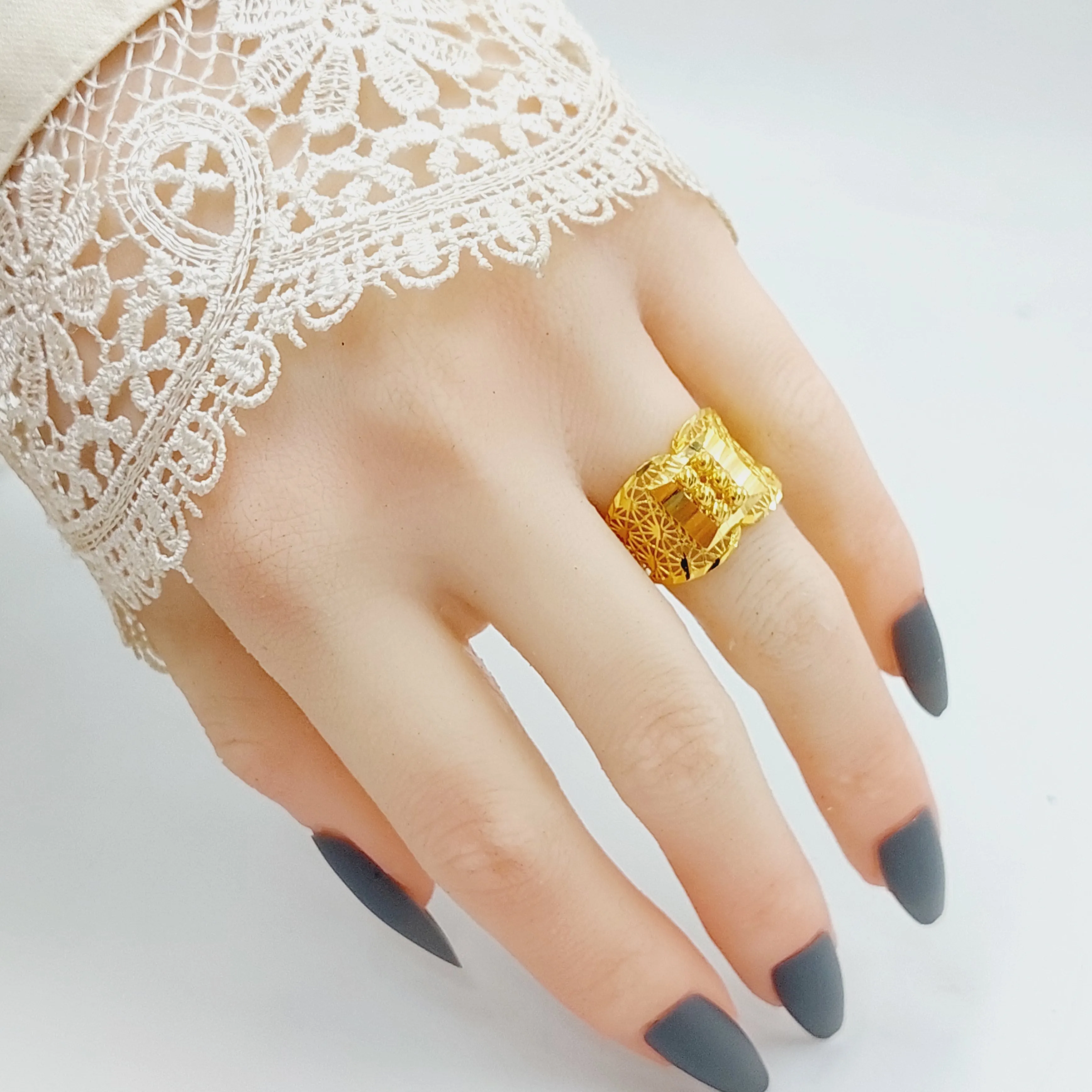 Luxury Engraved Ring