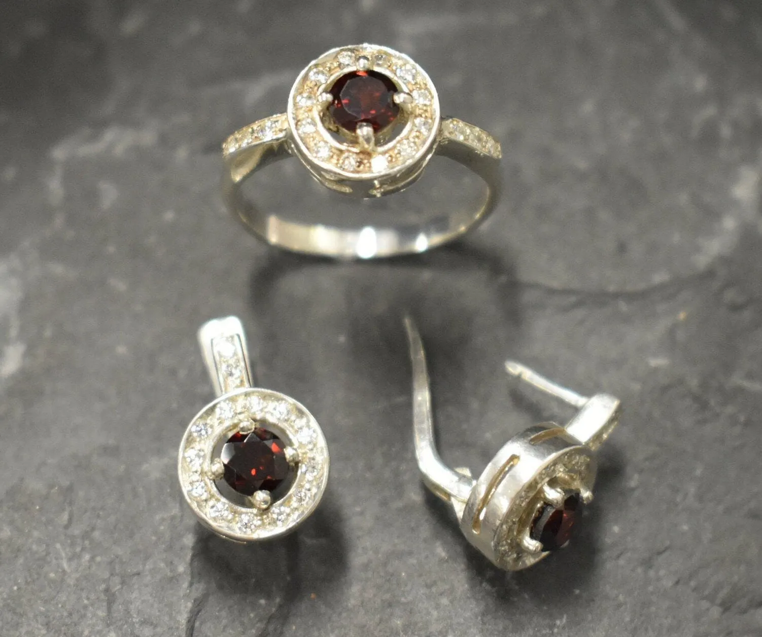 Real Garnet Ring - Red Vintage Ring - Round Garnet Halo Ring