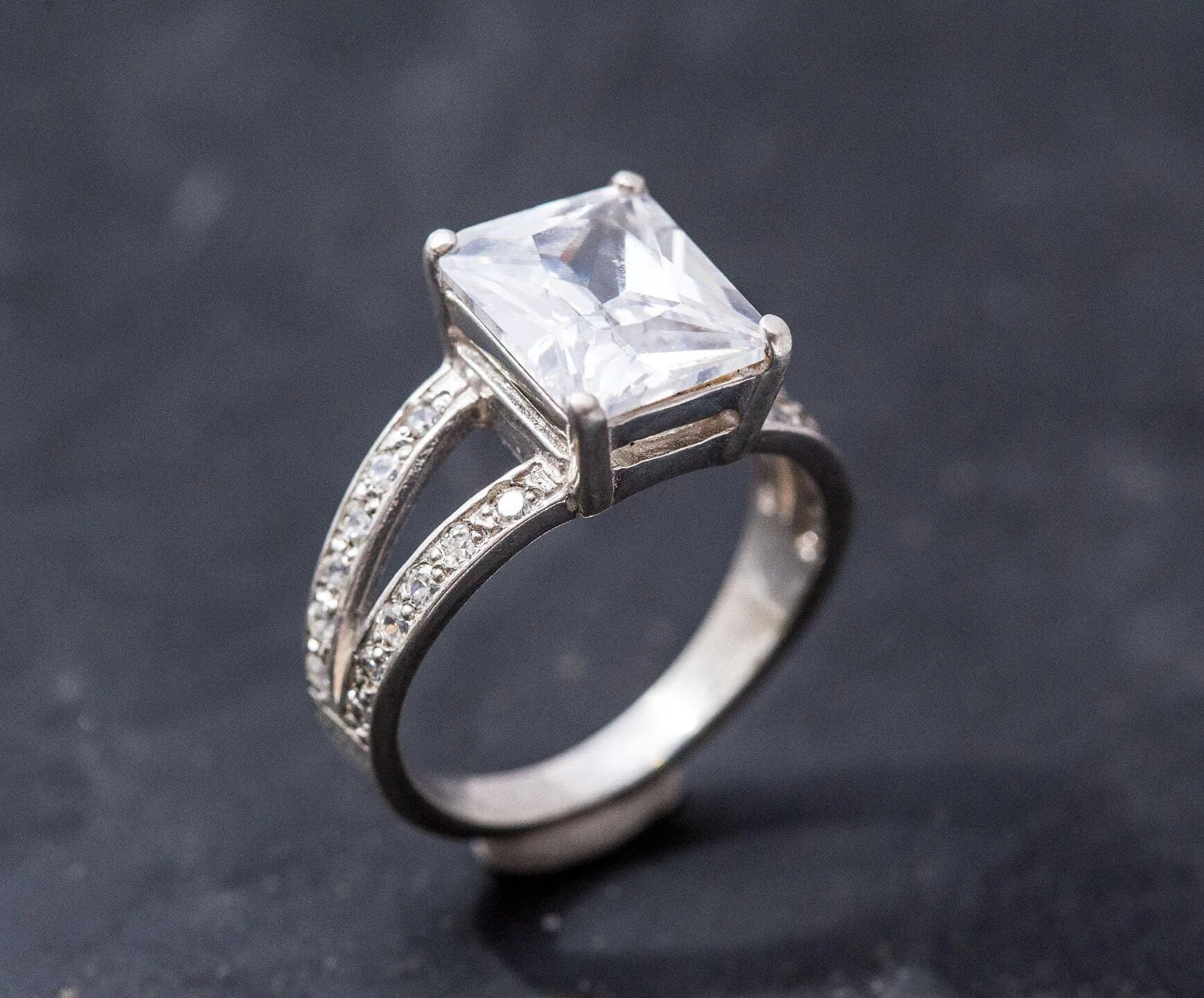 Rectangle Diamond Ring - Princess Cut Ring - Split Pave Band