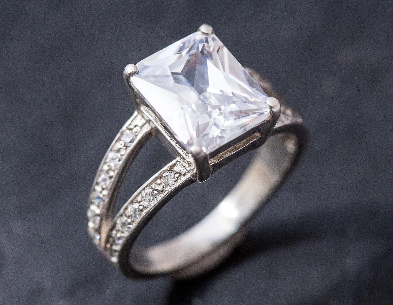 Rectangle Diamond Ring - Princess Cut Ring - Split Pave Band