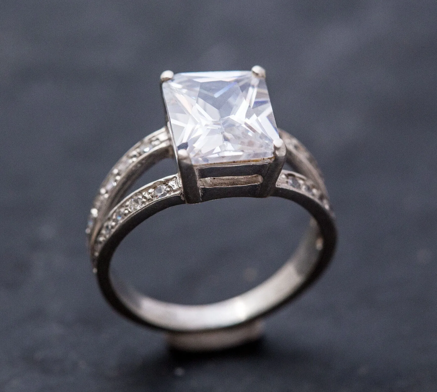 Rectangle Diamond Ring - Princess Cut Ring - Split Pave Band