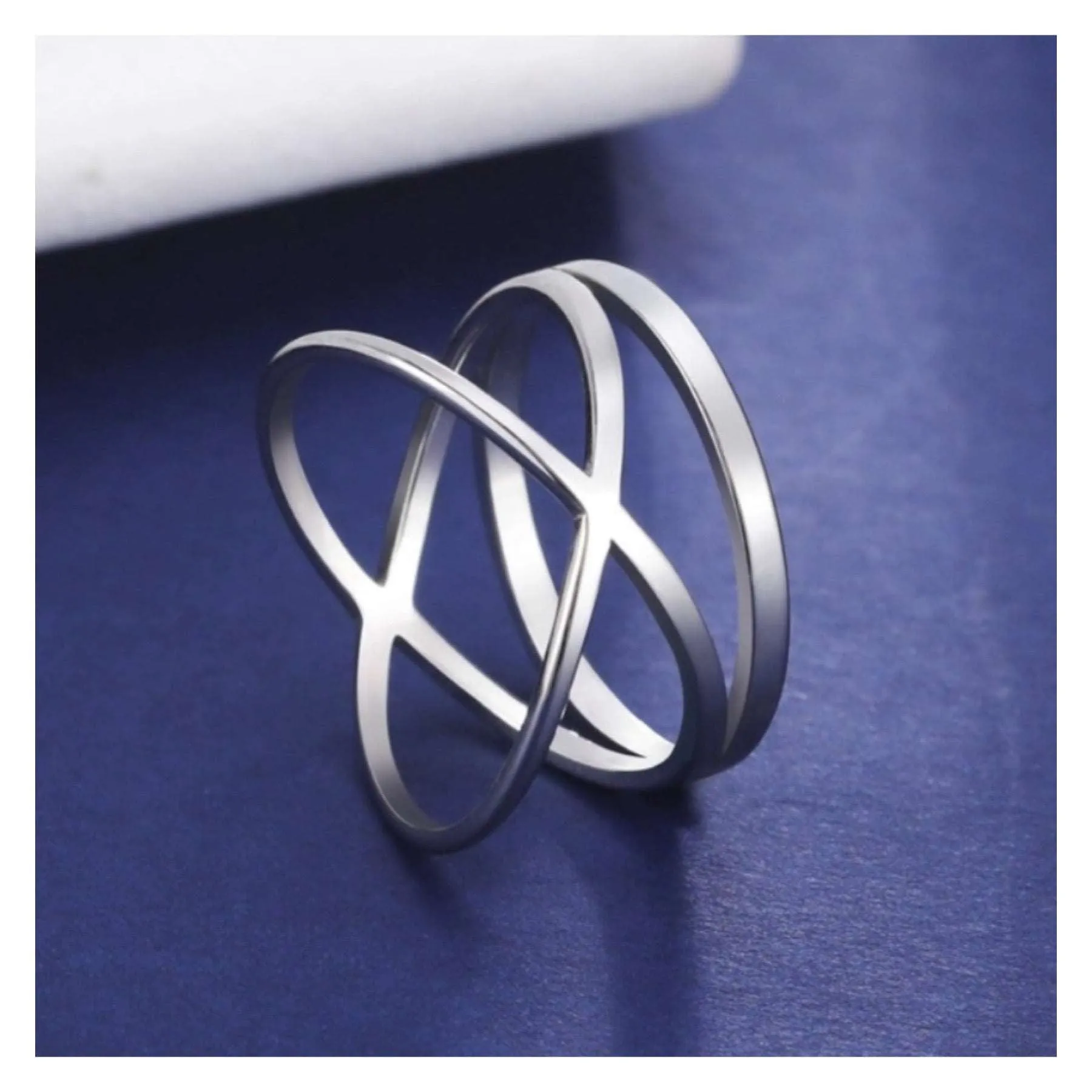 Silver Criss Cross Cut Out Ring