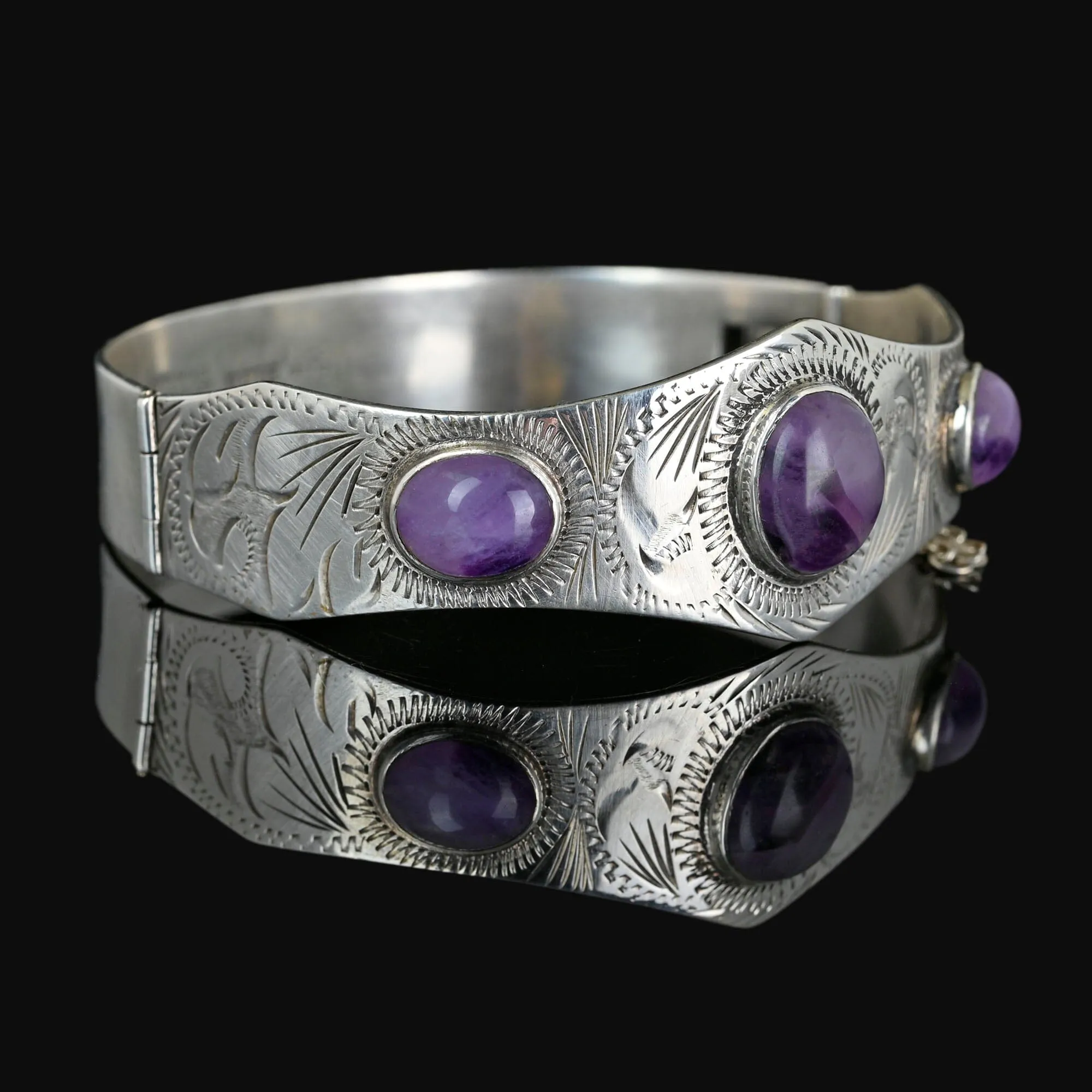 Vintage Excalibur Silver Amethyst Bracelet Bangle