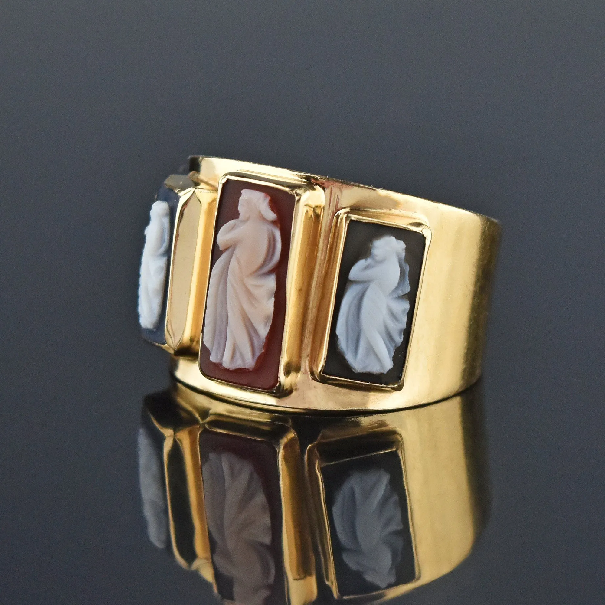 Vintage Wide 14K Gold Hardstone Cameo Band Ring